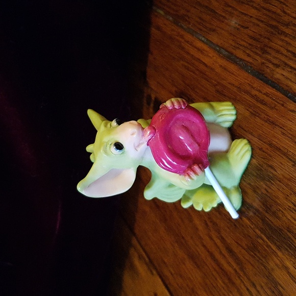 Dragon figurine - Picture 1 of 7